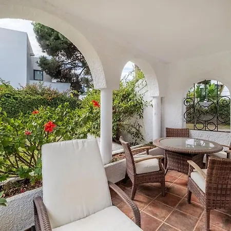 Andalusian By The Beach! Vakantiehuis Estepona