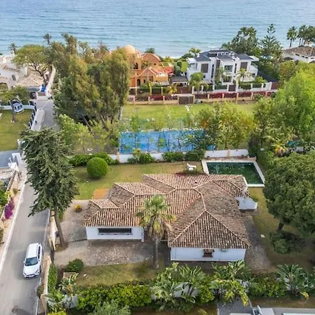 Vakantiehuis Andalusian By The Beach!