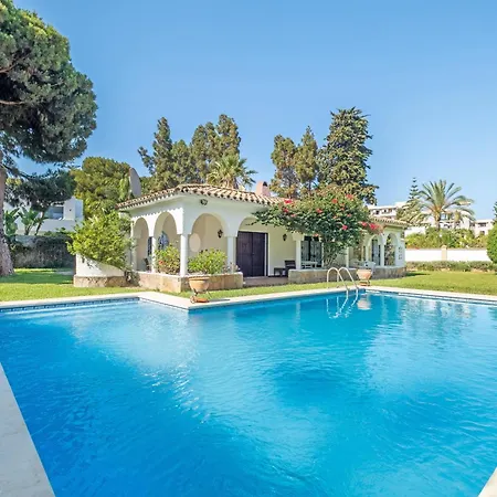Andalusian By The Beach! Semesterbostad Estepona